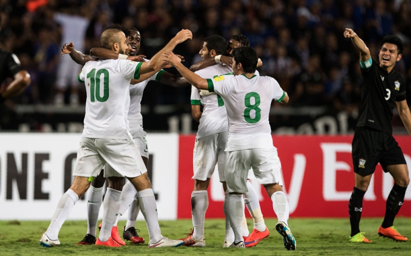 بثلاثية .. الأخضر يفوز في تايلاند ويقطع خطوة جديدة نحو كأس العالم