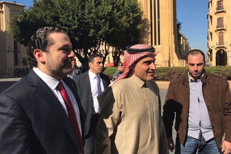 وزير الدولة لشؤون دول الخليج بوزارة الخارجية يجول في وسط بيروت
