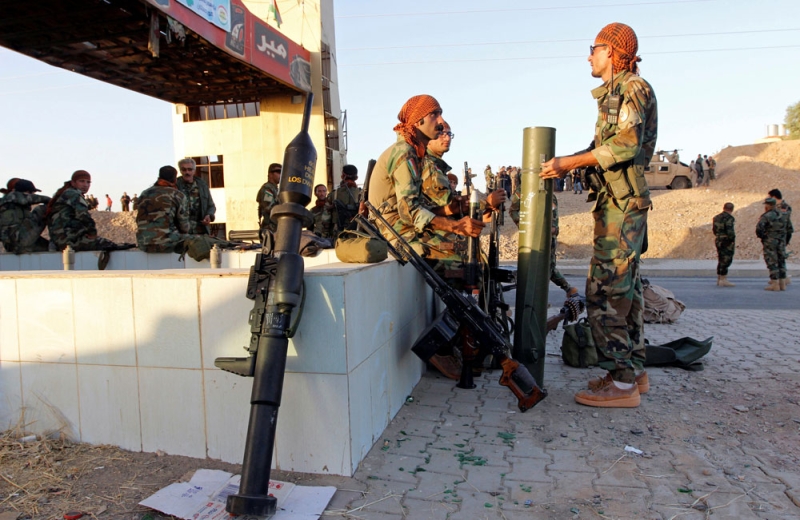 تجمع لقوات البيشمركة شمال محافظة كركوك (رويترز)
