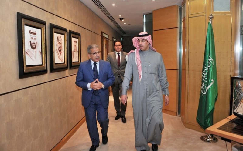 وزير الثقافة والإعلام يزور سفارة المملكة بالقاهرة