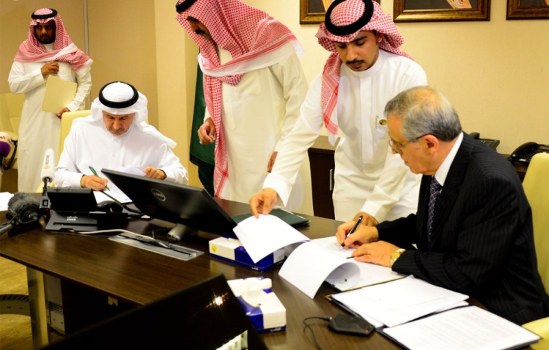 الدكتور الربيعة يوقع اتفاق تعاون مع منظمة الصحة العالمية