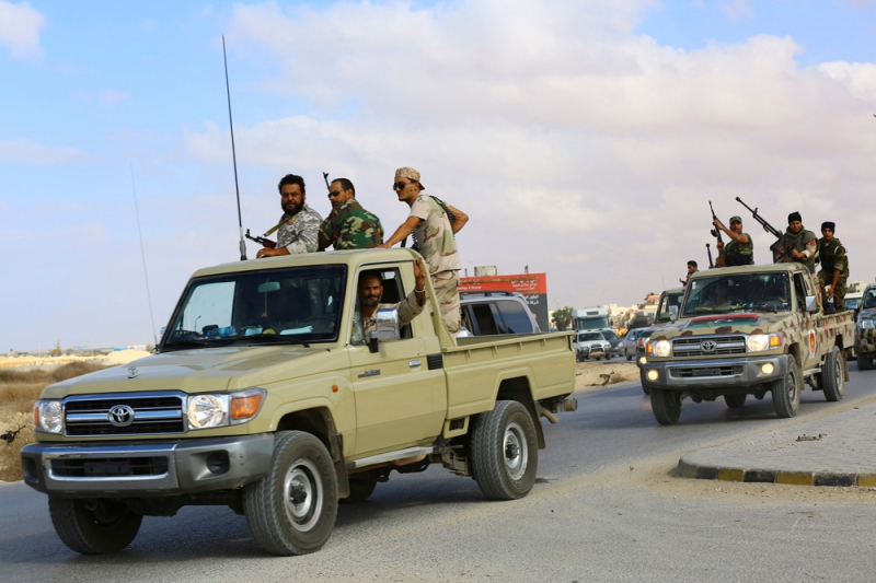 قوات موالية لحفتر في بنغازي اليوم (رويترز) 