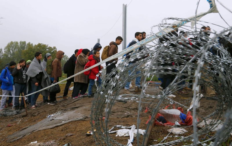 المجر تغلق حدودها مع كرواتيا أمام المهاجرين منتصف الليل
