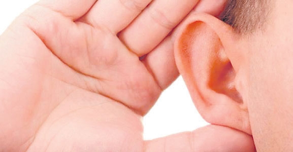 تحسن أداء المشاركين بنسبة 40% لبعض الأفراد عند التركيز على الأذن اليمنى (اليوم)