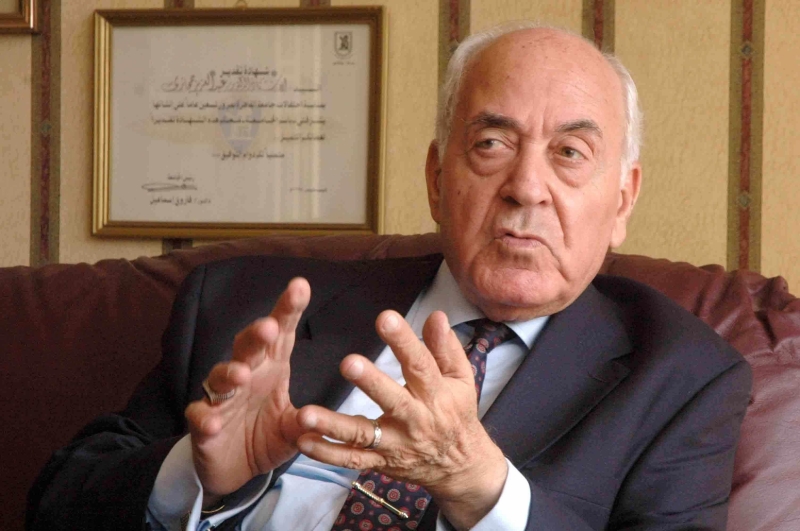وفاة رئيس وزراء مصر الأسبق الدكتور عبدالعزيز حجازي 