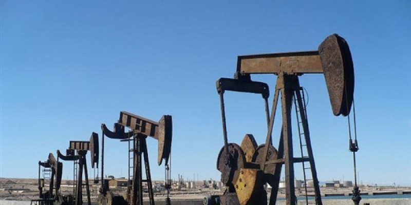 أسعار النفط تغلق على تراجع