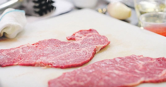 الذي يتناول اللحوم الحمراء أكثر عرضة للفشل الكلوي