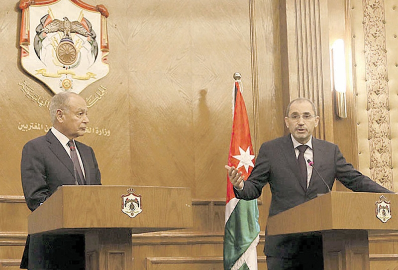 أبوالغيط في مؤتمر صحافي مشترك مع وزير الخارجية الأردني (اليوم)