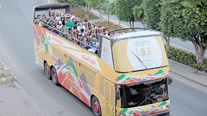 الباص السياحي حقق قفزة نوعية في أعداد الركاب 