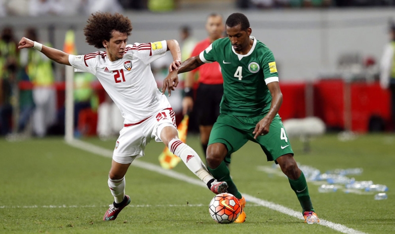 عموري يقود الإمارات للتعادل مع الأخضر السعودي