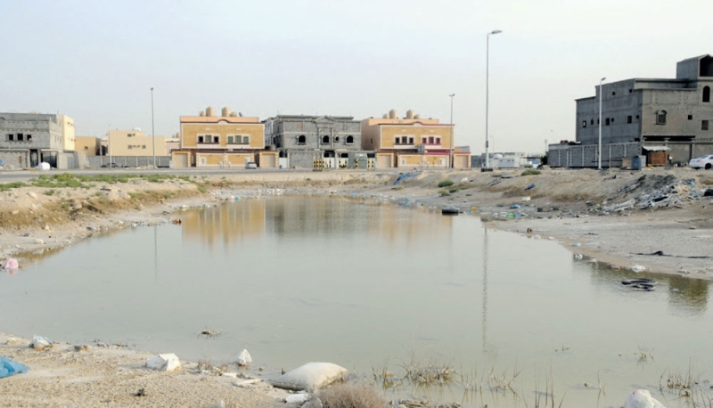 أمانة المنطقة الشرقية تشكل فريق عمل للحد من تجمعات المياه في ضاحية الملك فهد