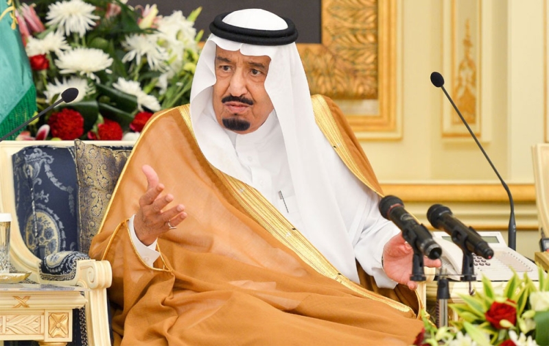 خادم الحرمين الشريفين يستقبل رؤساء وأعضاء مجالس الغرف السعودية، وإدارات البنوك ورجال الأعمال