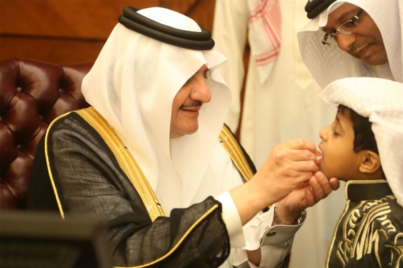 أمير الشرقية يدشن حملة التطعيمات الأساسية لـ 52 ألف طالب وطالبة بالمنطقة
