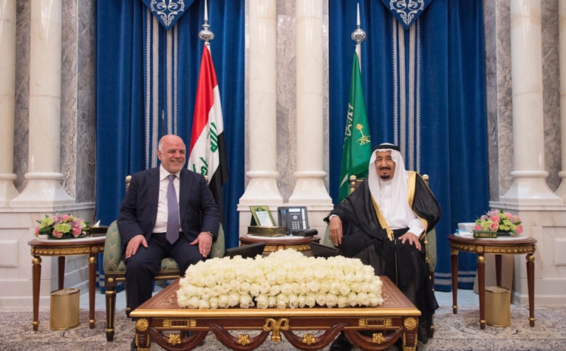 خادم الحرمين الشريفين يعقد جلسة مباحثات مع رئيس وزراء العراق