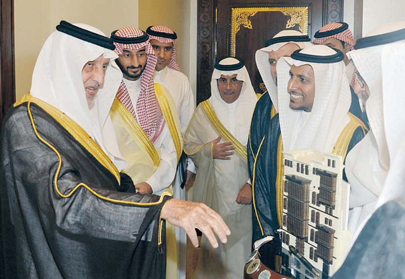 الأمير خالد الفيصل يتحدث عن أهداف الواحة (واس)