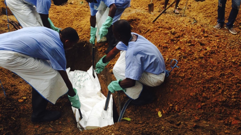 حصيلة ضحايا الإيبولا ترتفع إلى 6331 حالة