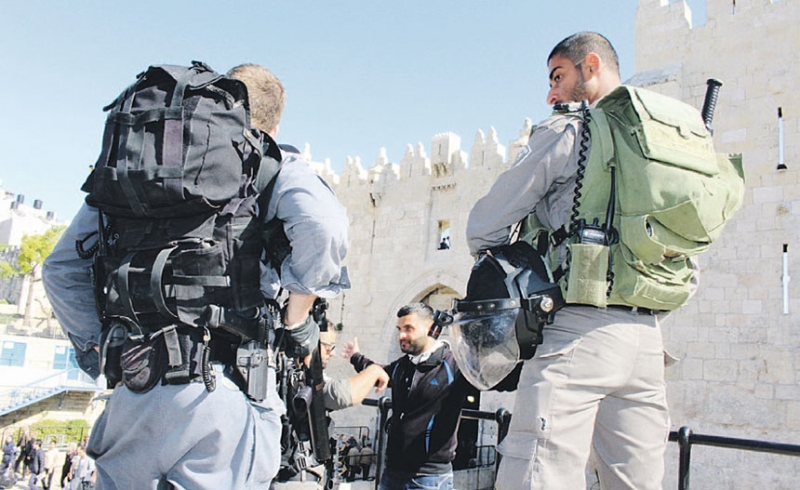 حاجز لجنود الاحتلال في القدس المحتلة