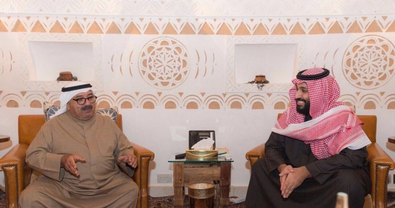 ولي العهد يجتمع مع وزير الدفاع الكويتي ويناقشان العلاقات الثنائية