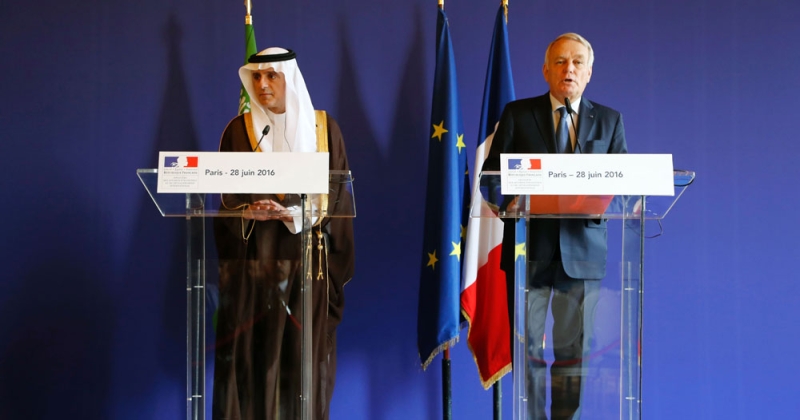 وزير الخارجية السعودي و نظيره الفرنسي خلال المؤتمر