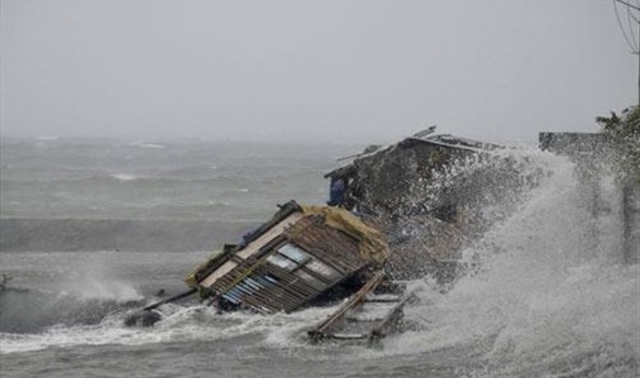 الإعصار 'نول' يجتاح شمال شرق الفلبين