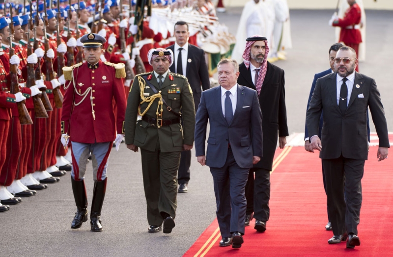 ملك المغرب يستقبل العاهل الأردني بالرباط لمناقشة مواضيع القمة العربية (أ ف ب)