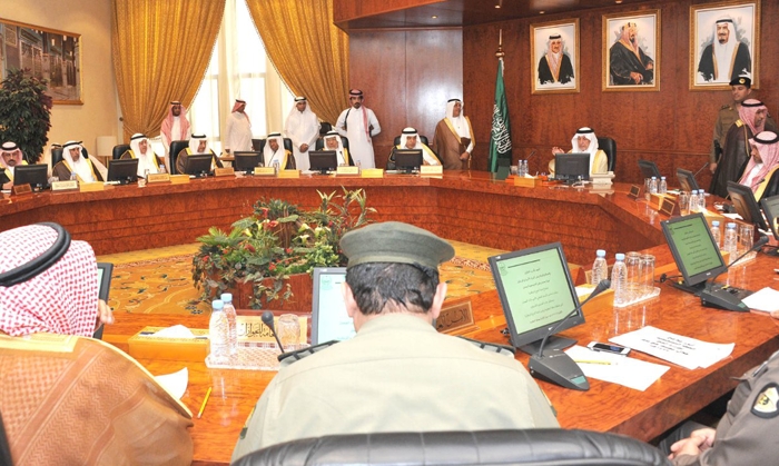 الأمير خالد الفيصل يترأس إجتماع لجنة الحج المركزية امس 