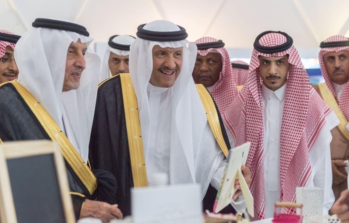 الأمير خالد الفيصل والأمير سلطان بن سلمان وحضور ثقافي لافت في «سوق عكاظ» 