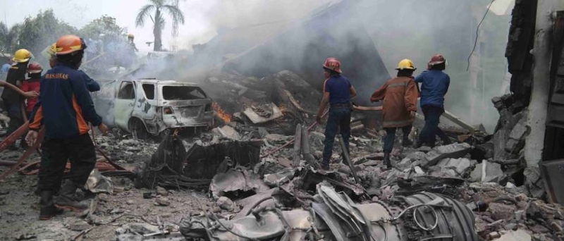 ارتفاع ضحايا الطائرة الإندونيسية المنكوبة إلى 72 قتيلا
