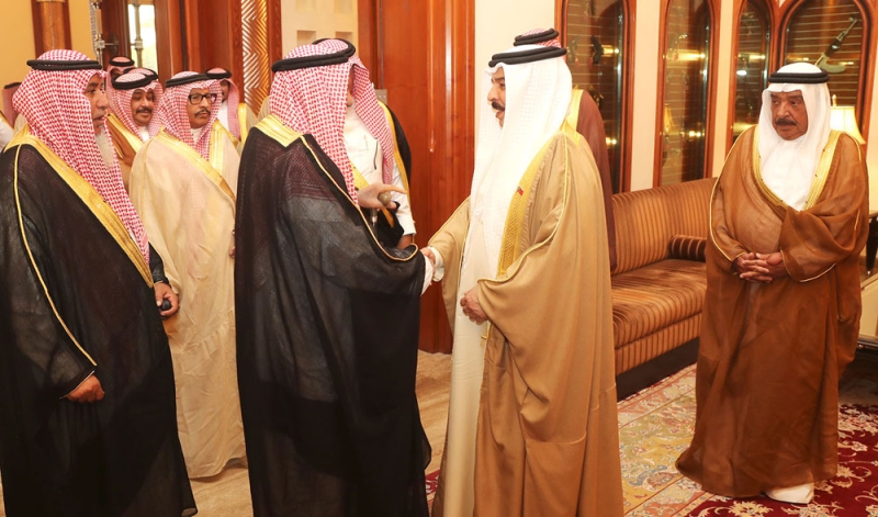 ملك البحرين يستقبل شيخ قبيلة «آل مرة»