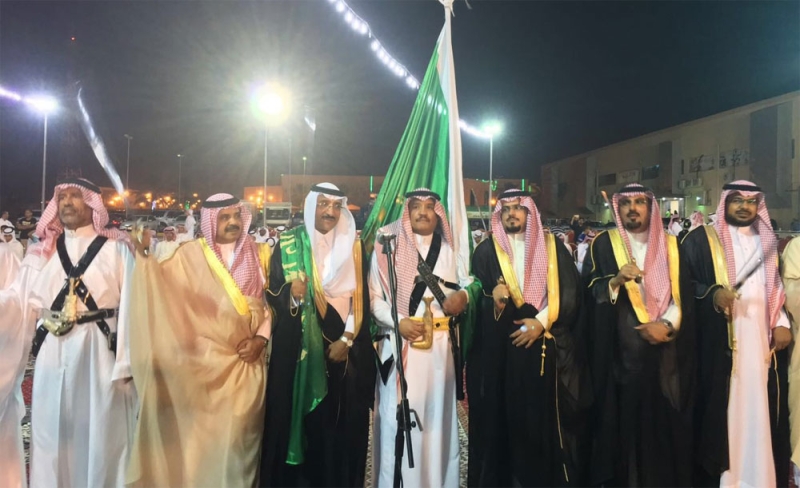 محافظ بقيق المتحمي ورئيس البلدية السواط شاركا بالعرضة السعودية 