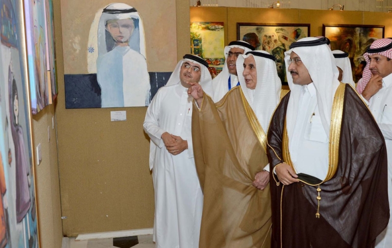 الجاسر يفتتح معرض الفن التشكيلي السعودي المعاصر الثالث والعشرين