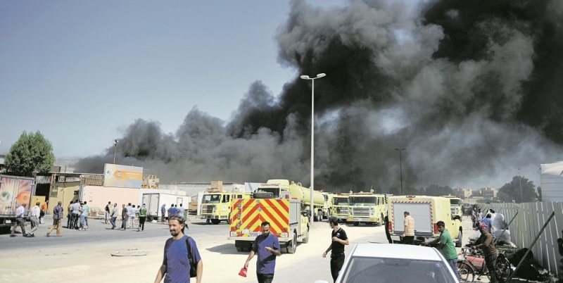حريق بـ«خالدية الدمام» يلتهم 3 مستودعات للأثاث والمواد الكهربائية
