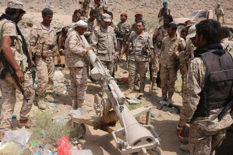  رئيس هيئة الأركان العامة إبان تفقده الوحدات العسكرية في جبهة صرواح