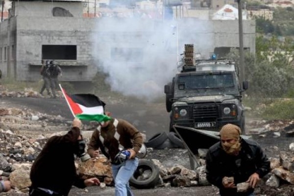 قوات الاحتلال الإسرائيلية تقمع مسيرة كفر قدوم
