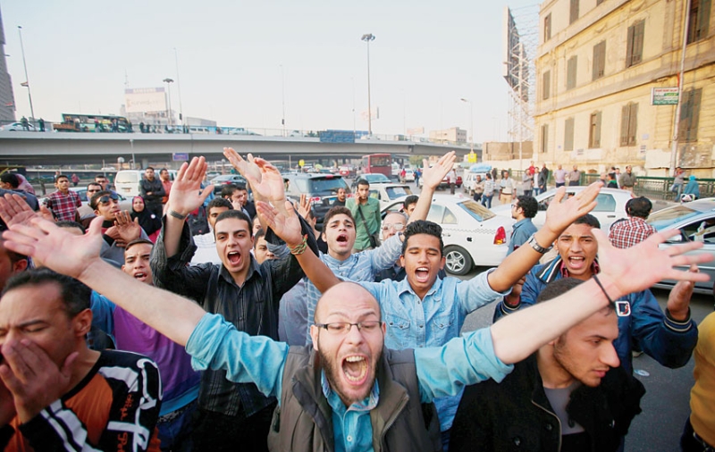 مصريون يتظاهرون ضد قرار تبرئة الرئيس المصري السابق حسني مبارك