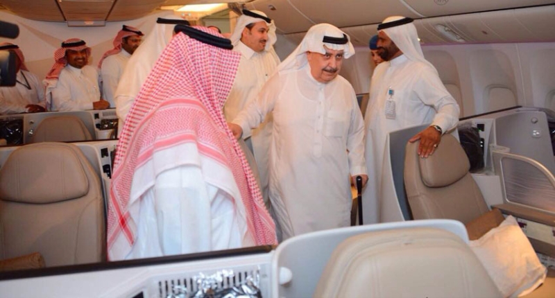 الامير فهد بن عبدالله يدشن طائرة السعودية الجديدة من طراز بوينج (777-300 ER)
