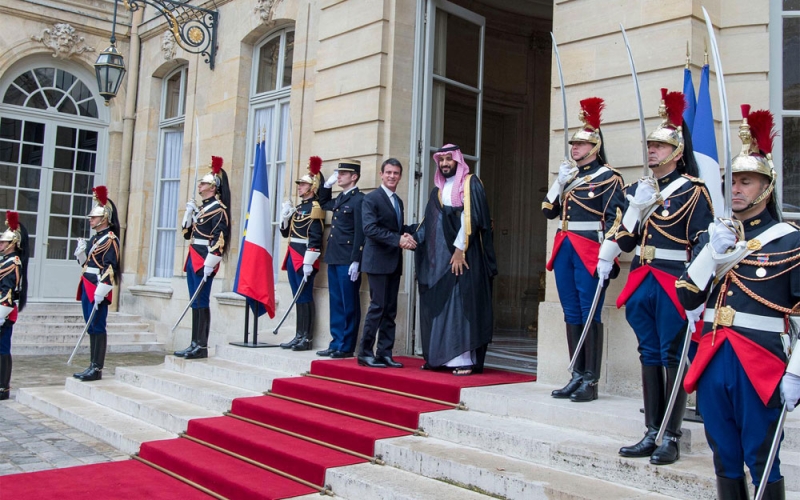 رئيس الوزراء الفرنسي خلال استقباله سمو ولي ولي العهد