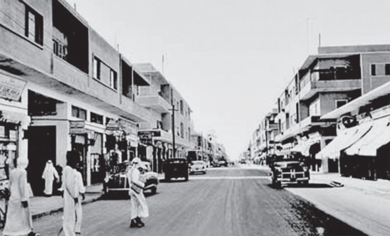 مدخل شارع الأمير خالد من ناحية الجنوب في عام 1958 (من أرشيفات مجلة قافلة الزيت)
