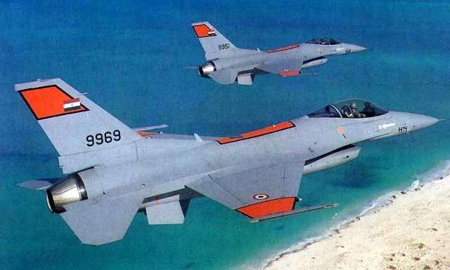 الولايات المتحدة تسلم مصر 8 طائرات متقدمة من طراز F16