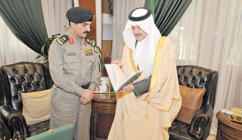  الأمير سعود بن نايف يطلع على التقرير الإحصائي لشرطة الشرقية