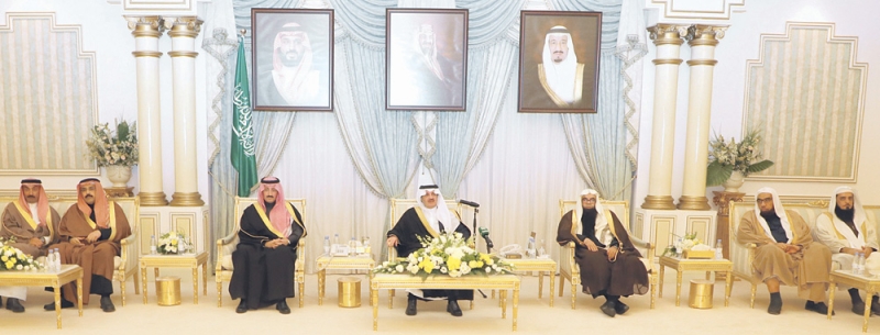 الأمير سعود بن نايف والأمير بدر بن جلوي خلال الاحتفال (اليوم)