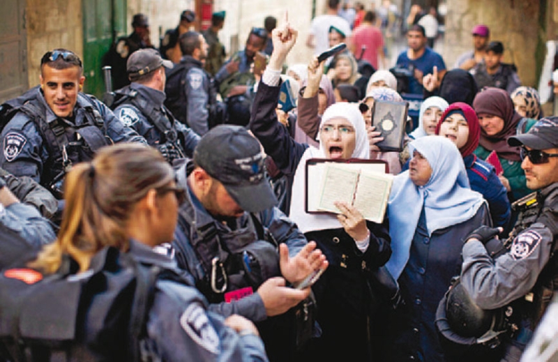 المرابطات يواجهن قوات الاحتلال في أزقة القدس المؤدية للأقصى