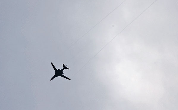  طائرة مجهولة تطير في سماء بلدة عين العرب