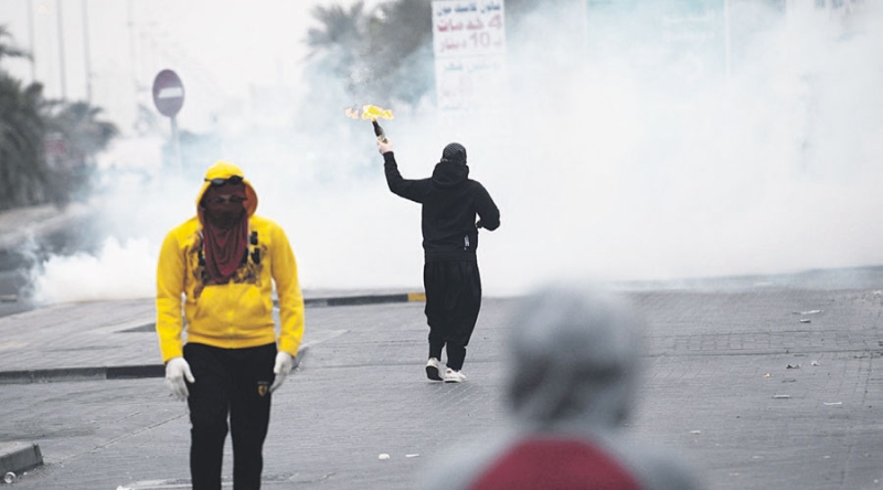 مؤيدو طهران يعيثون في البحرين 