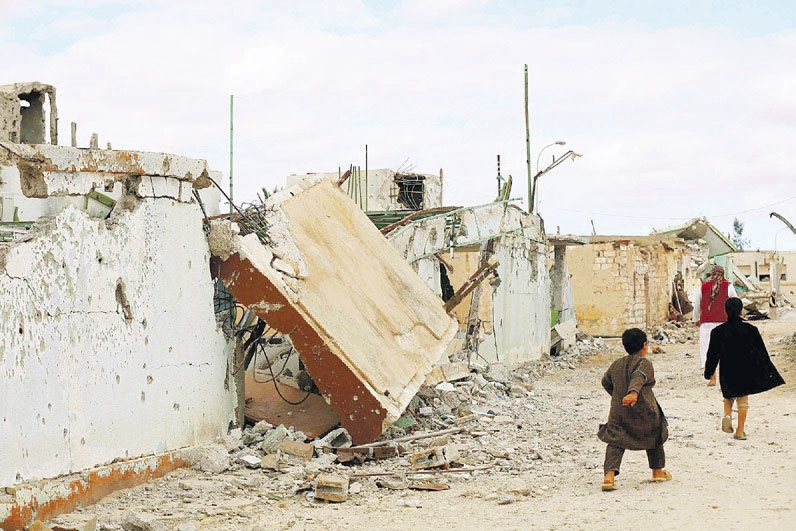  آثار معارك شهدتها «بنينا» شرقي بنغازي يوم الجمعة 