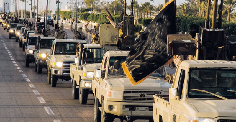 تنظيم داعش في استعراض عسكري بمدينة سرت الليبية