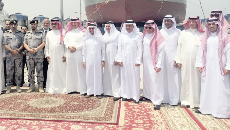  صورة جماعية لمجموعة الزامل مع الوفد الكويتي