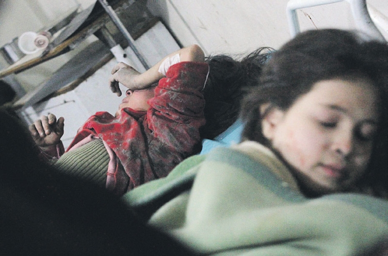 طفلتان مصابتان في القصف الأسدي على دوما 