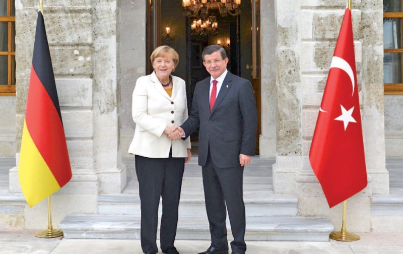 رئيس الوزراء التركي يستقبل المستشارة الألمانية في اسطنبول
