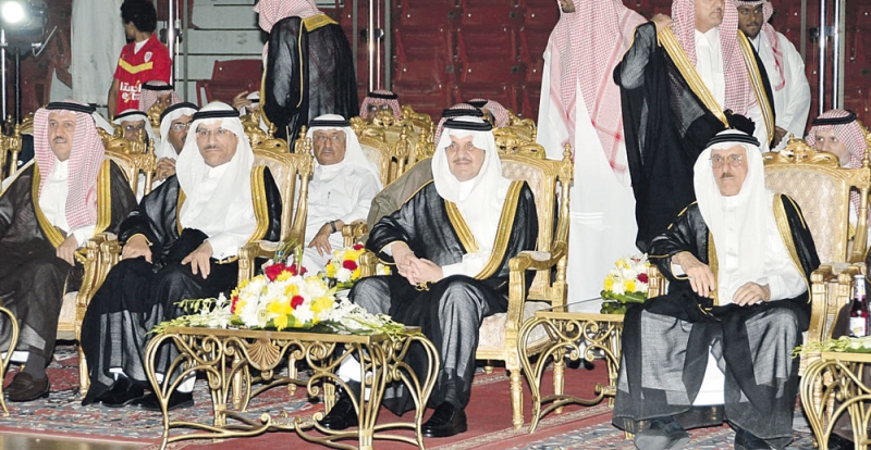  الأمير سعود بن نايف وزامل الزامل ووكيل الإمارة ومحافظ الخبر